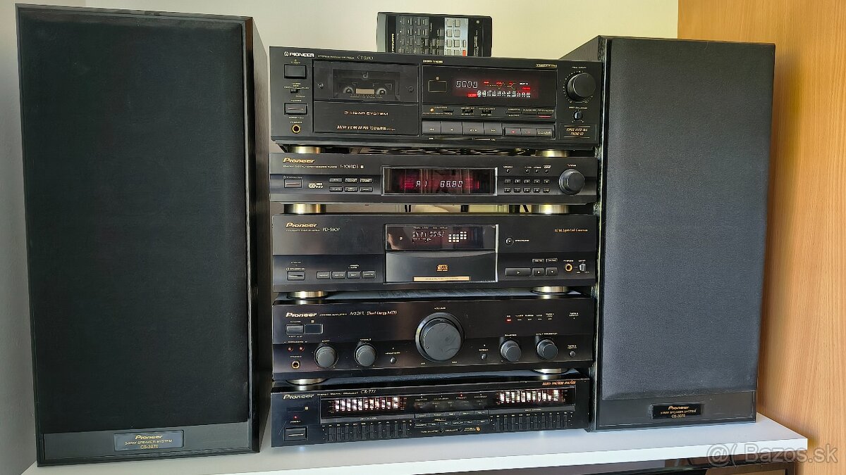 Pioneer hi-fi system - 2