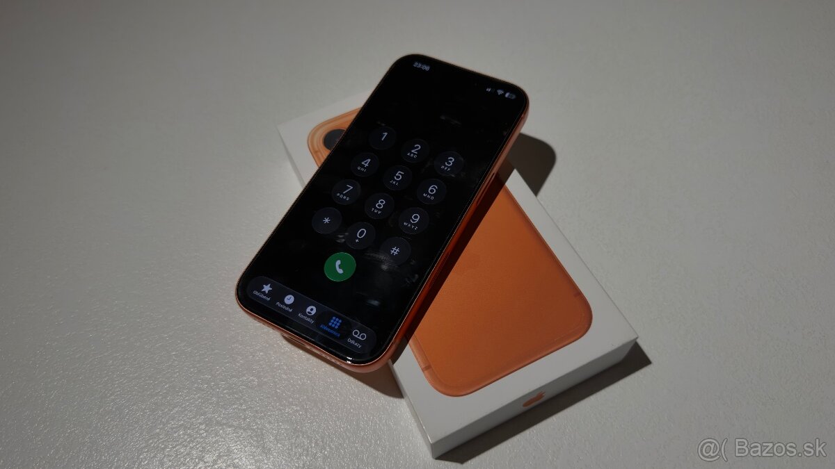 Predám iPhone 17 Pro 256gb Cosmic Orange - 2