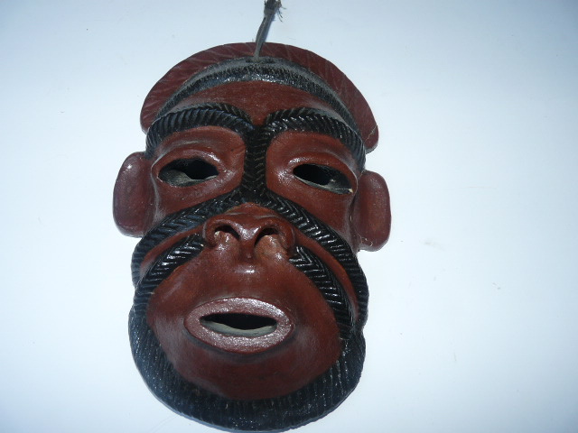 africké ľudové umenie – artefakty z pálenej hliny a rohoviny - 2