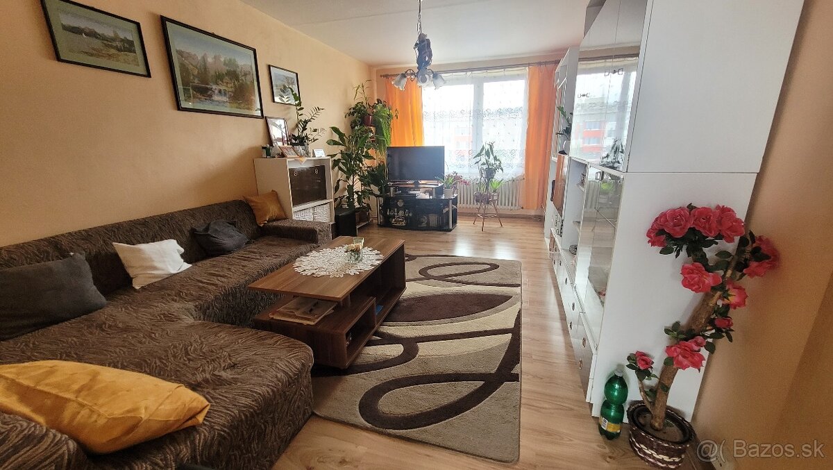 3-izbový byt s balkónom na Komenského ul. - 2