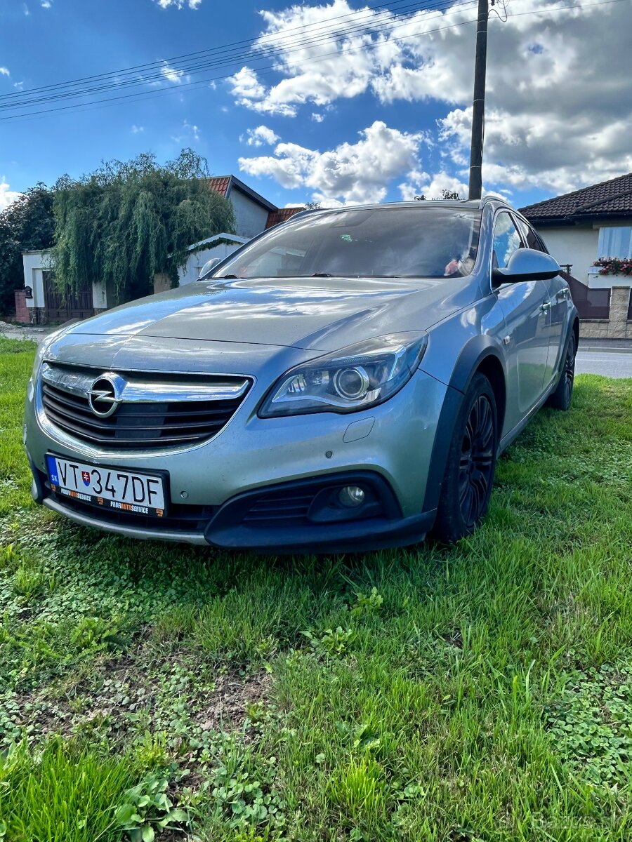 Opel Insignia Country Tourer BiTurbo 4x4 - 2