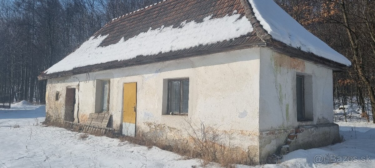 Na predaj pôvodná dobová chalúpka nad obcou Krásna Ves - 2