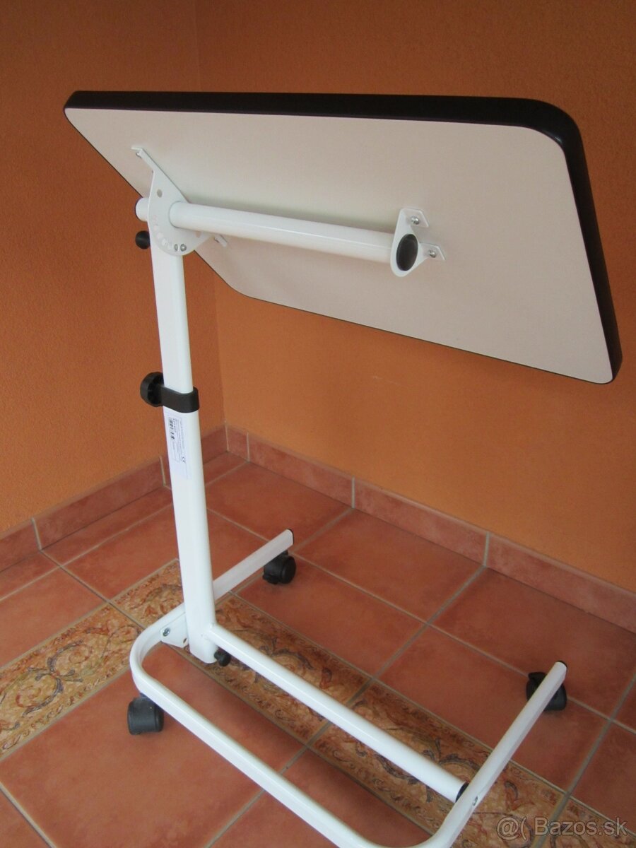 Stolik ku zdravotníckej posteli - AKO NOVÝ - 2