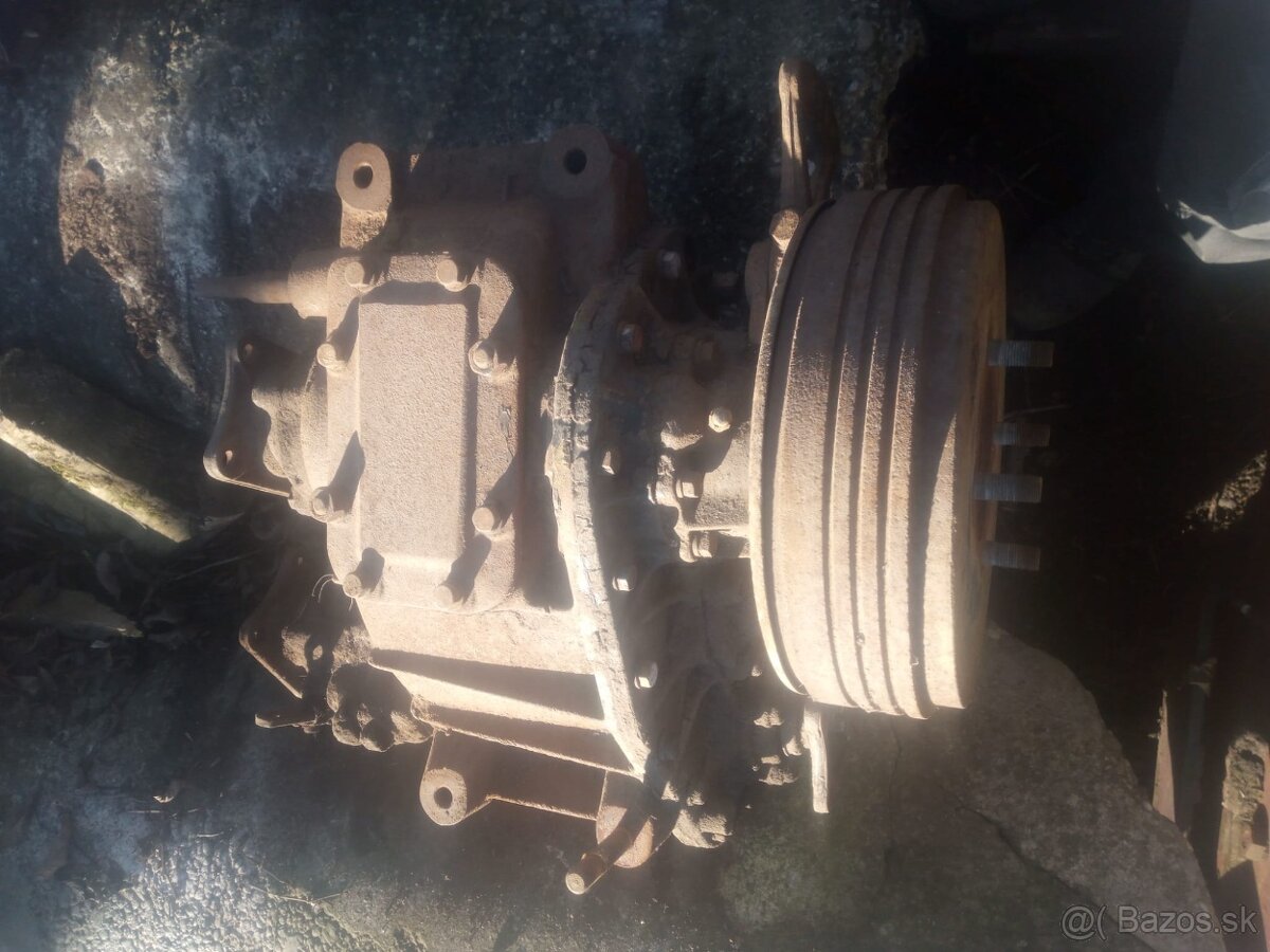 Predám rozvodovú skrinu zil157 - 2