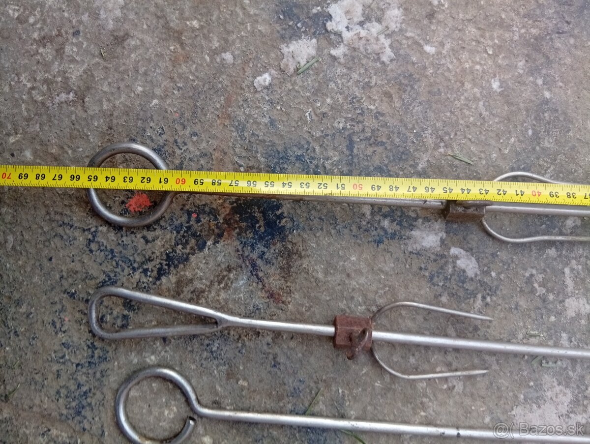 Predám tieto grilovacie vidličky 17ks - 2