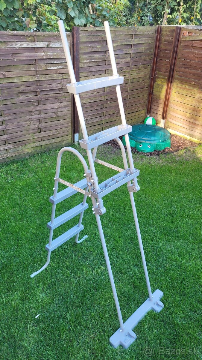 Schody do bazéna - 2