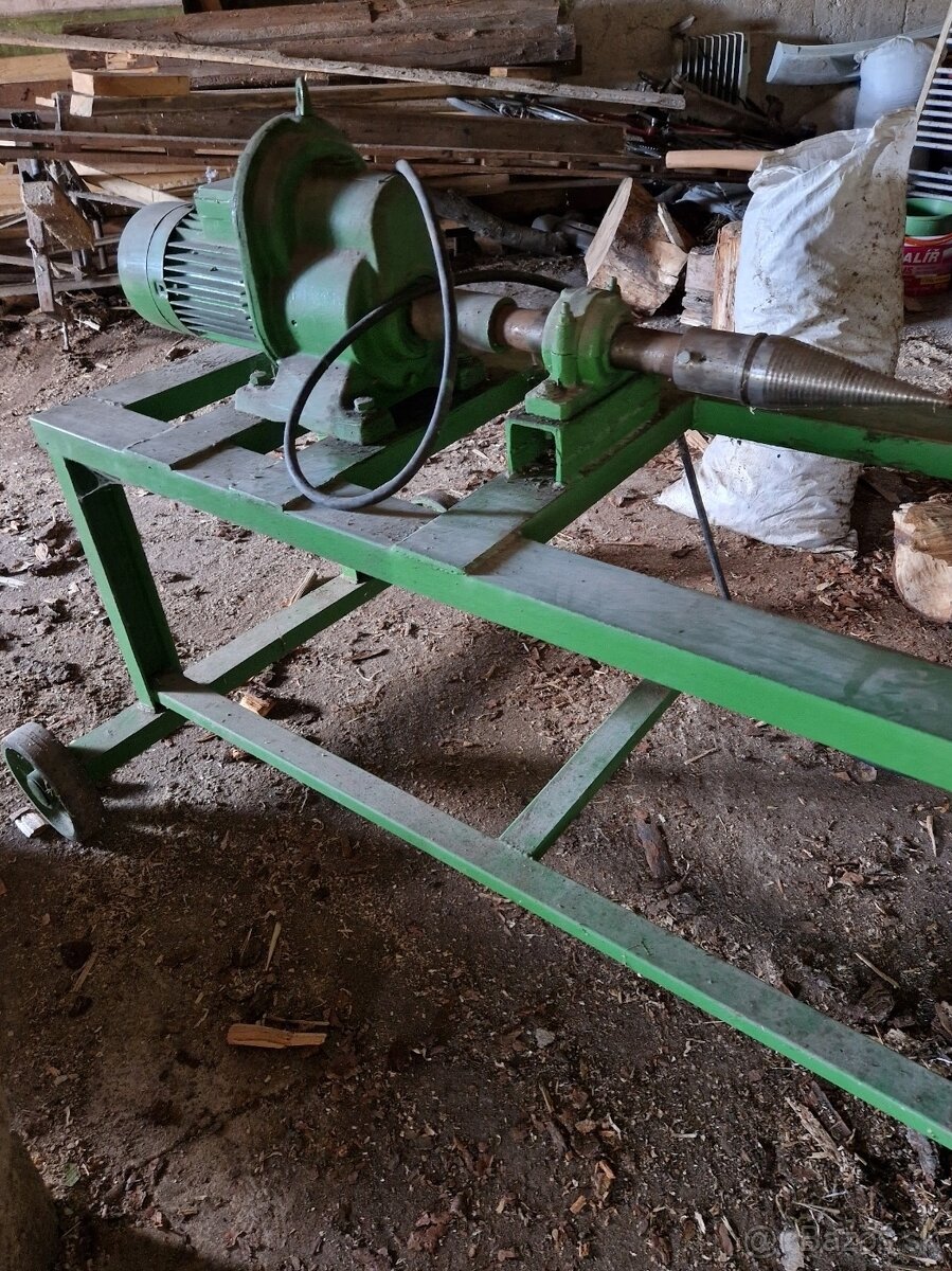 Predám štiepačku na drevo - 2