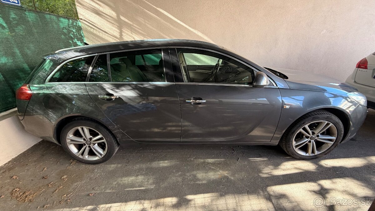 Opel insignia - 2