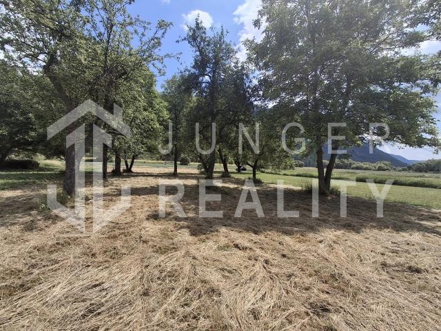 Znížená cena – Na predaj slnečný pozemok v obci Brzotín - 2