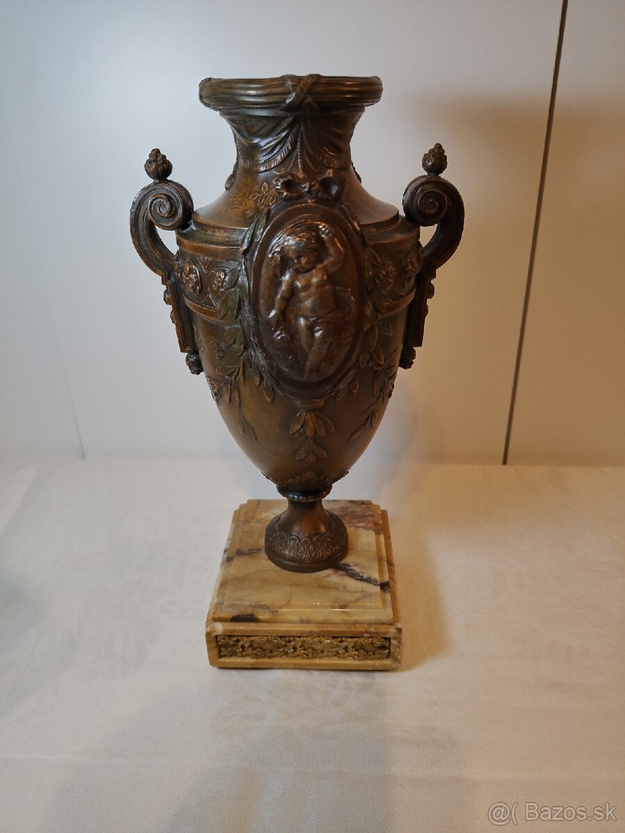 Francúzska bronzová váza s mramorovým podstavcom. - 2