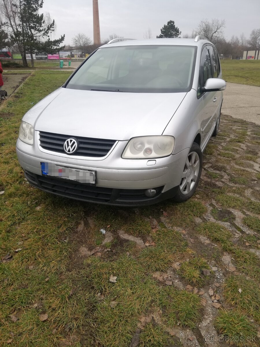 VW Touran 2.0 FSI - 2