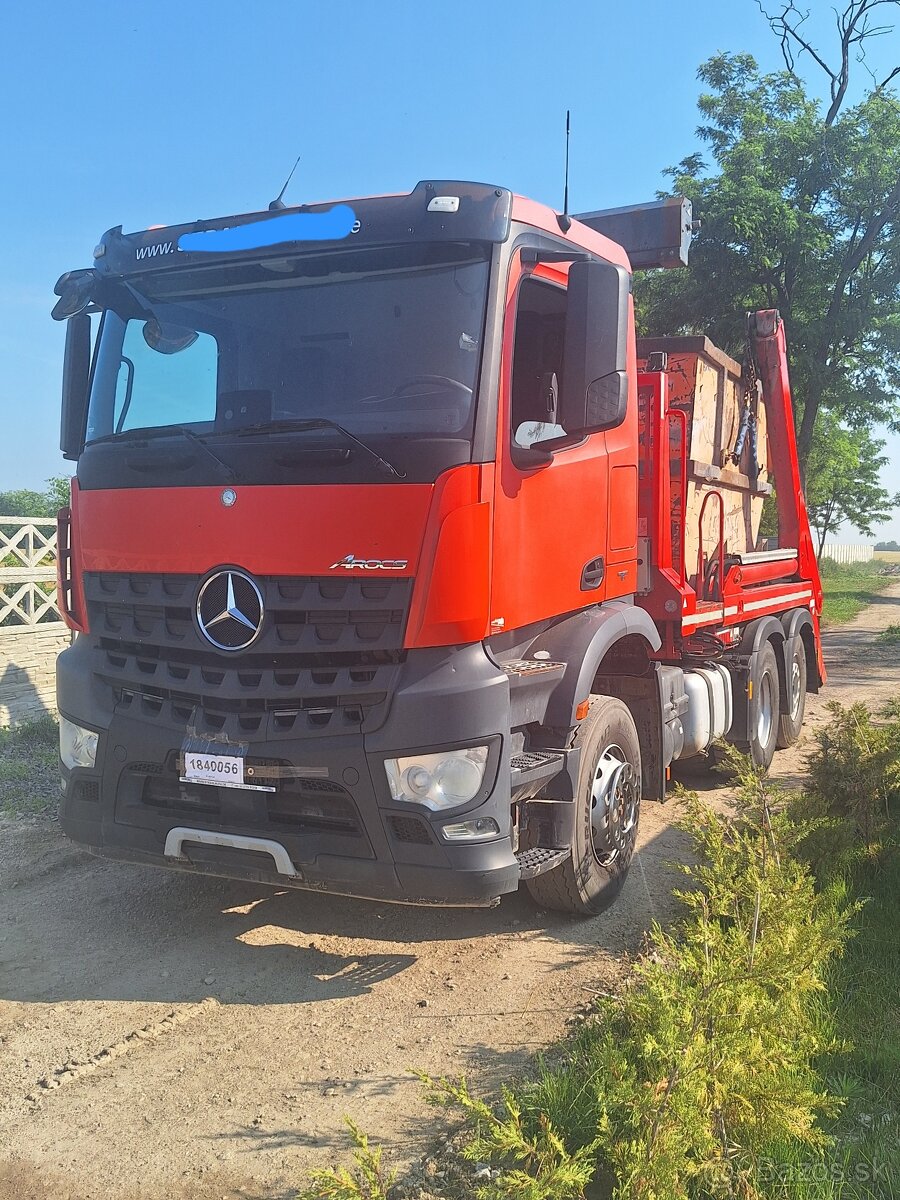 Mercedes arocs - 2