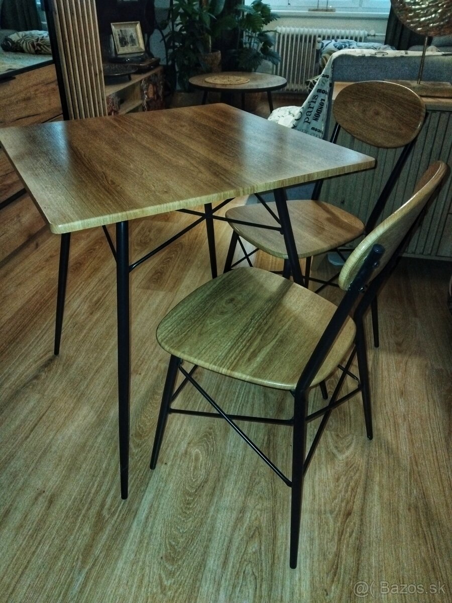 Jedálenský stôl - 2