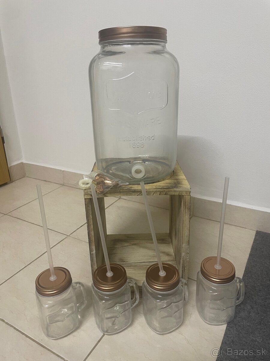 Suprava nápojovej fľaše s kohútikom - 2