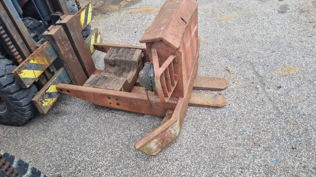 rám náraznik zetor - 2