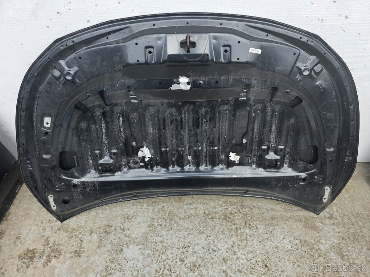 Toyota Corolla E21 kapota - 2