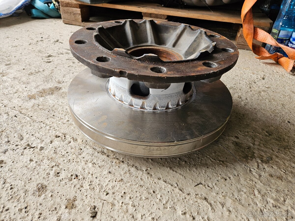 Predny náboj s ložiskom a kotučom - 2