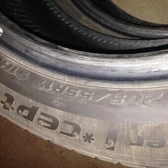 Predám zimné 205/55 R17 - 2