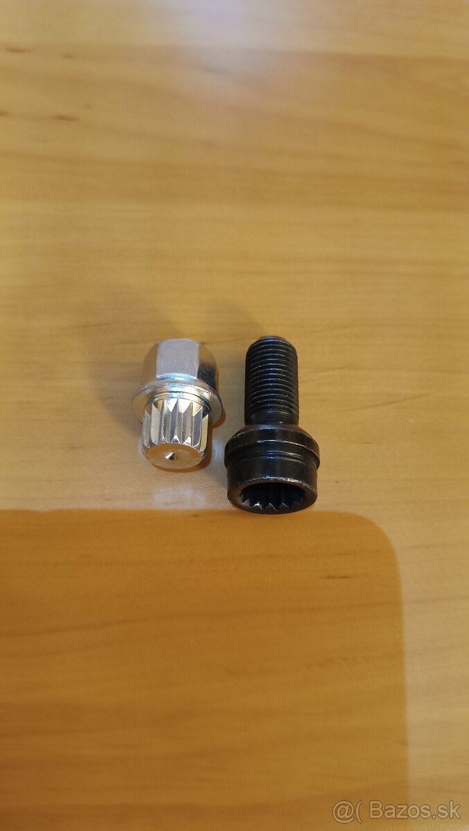 1ks bezpečnostnej skrutky s kľúčom - 2