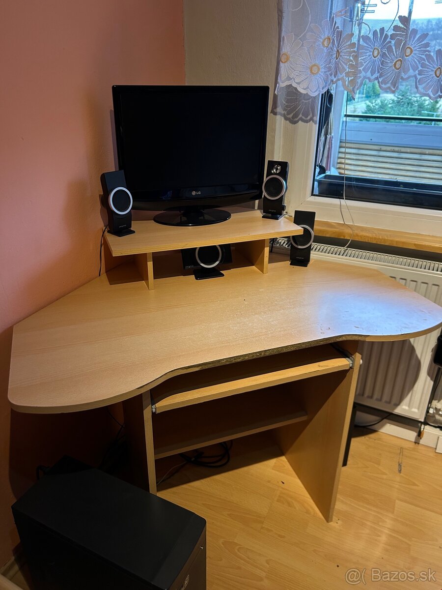 Rohový počítačový stôl - 2