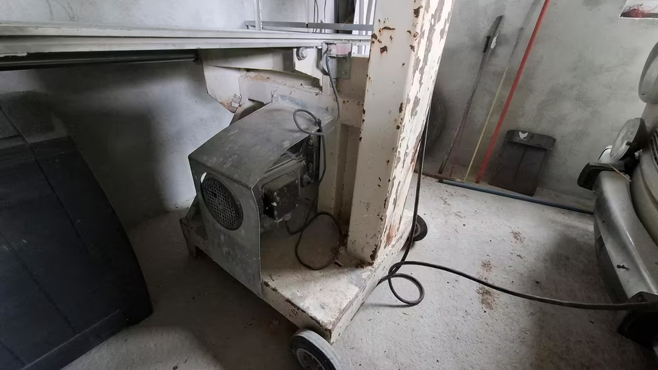 Pásová pila na Ytong Lissmac MBS 502 - 2