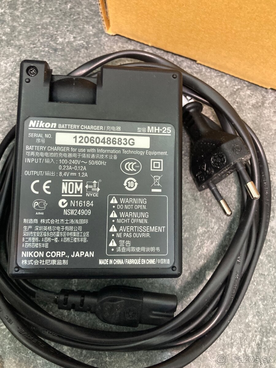 Nabijacka Nikon fotoaparat - 2