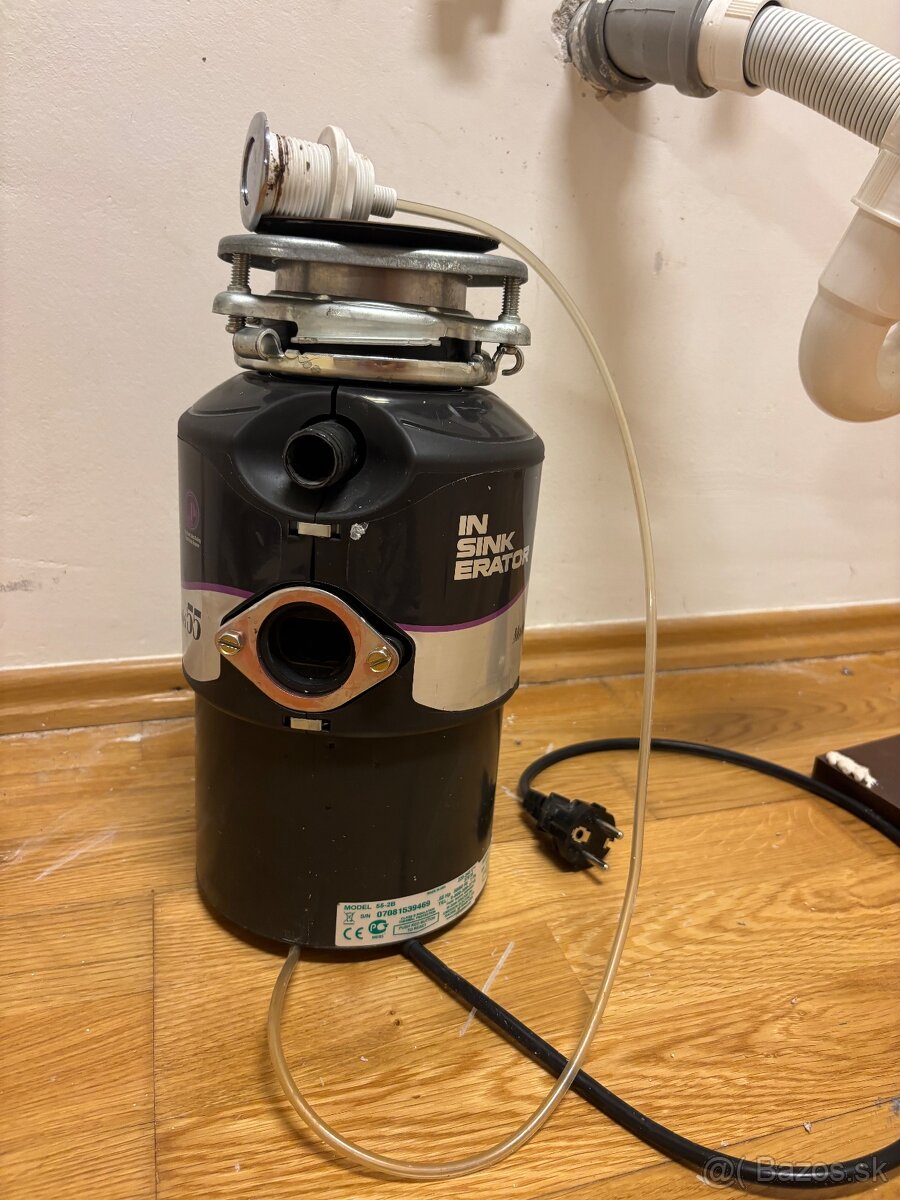 Drvič odpadu -InSinkErator model 55 - 2