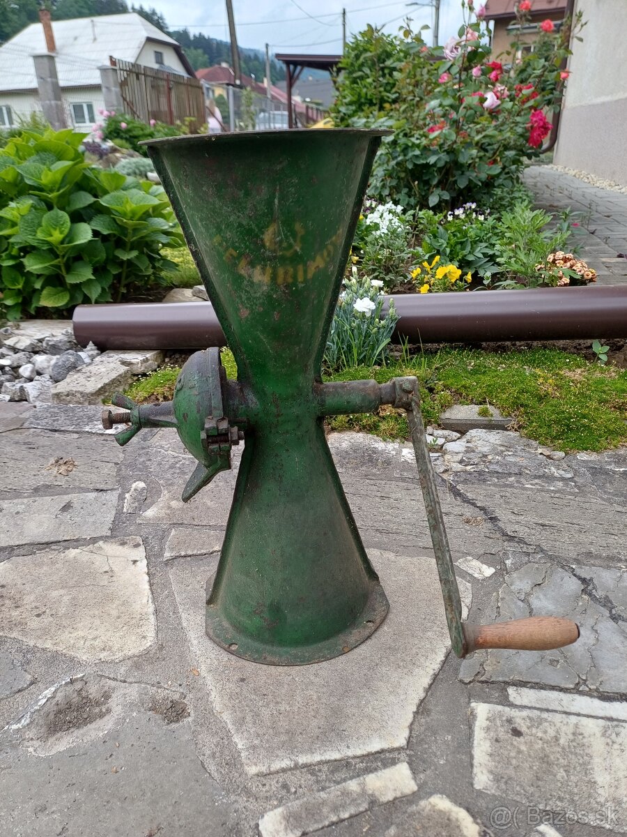 Ručný šnekový šrotovník - 2