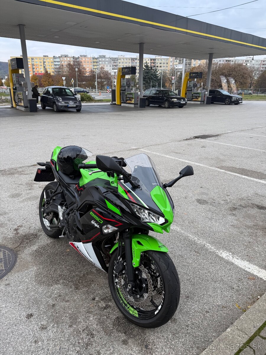 Kawasaki Ninja 650 - 2