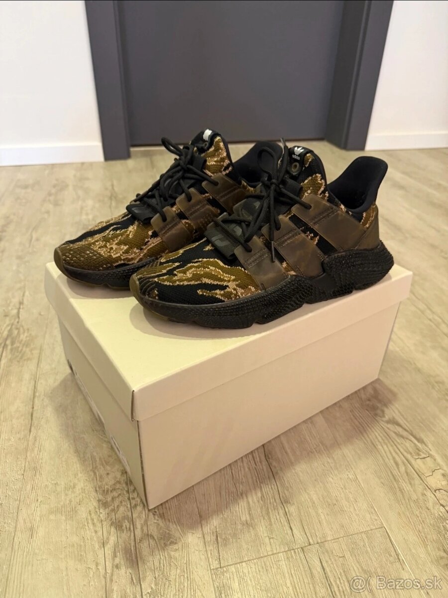 Adidas Prophere x Undefeated - 2