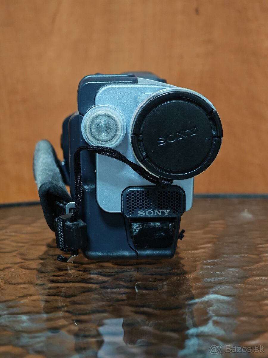 Sony DCR-TRV345E - 2
