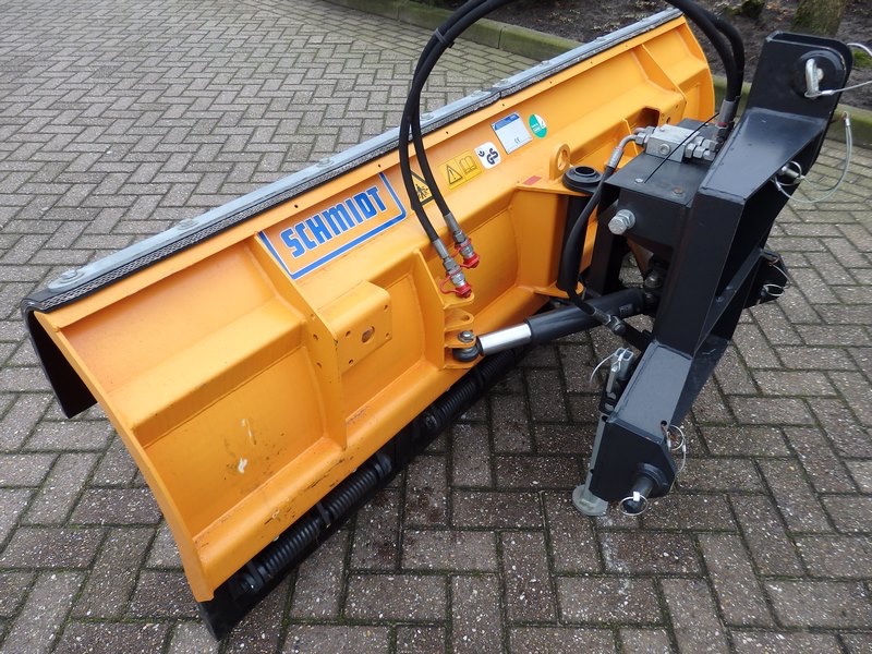 Predám snežnú radlicu SCHMIDT 2m - 2