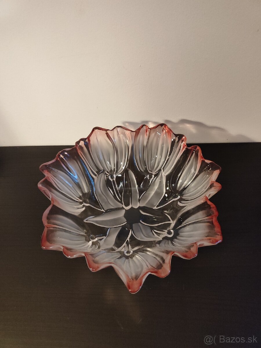 Sklenené vázy a misy - 2