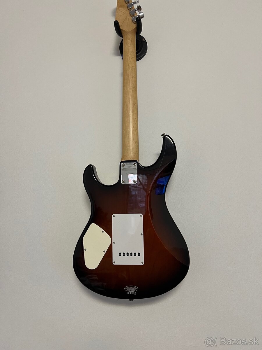 Yamaha Pacifica 112V - 2