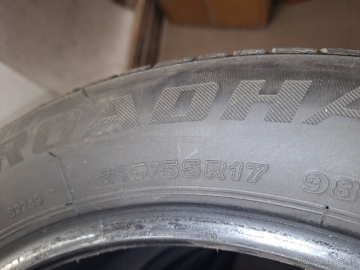215/55 R17 - 2