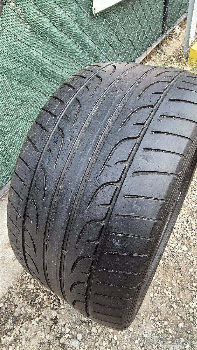 Pneu 315/35 R20 - 2