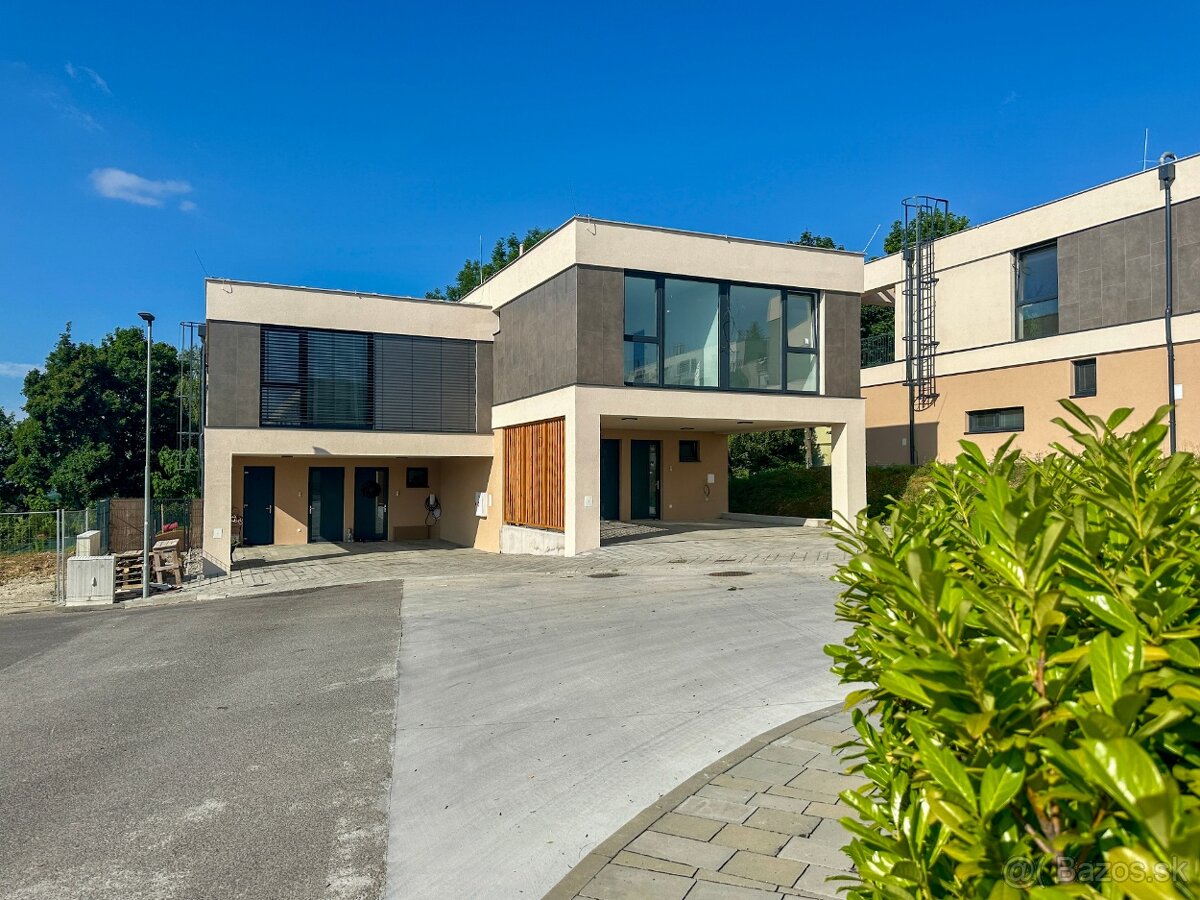 PREDAJ - Apartmán s terasou a parkovaním - Bojnice - 2