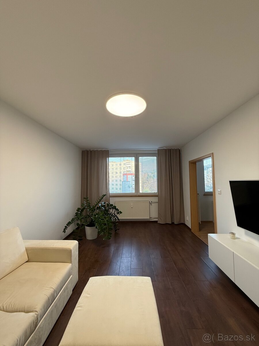 Prenájom 2-izbový byt, Stred Považská Bystrica - 2