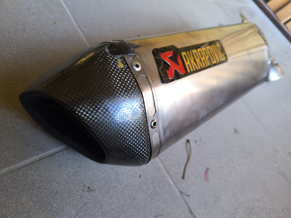 Originál Akrapovič titánový slip on - 2