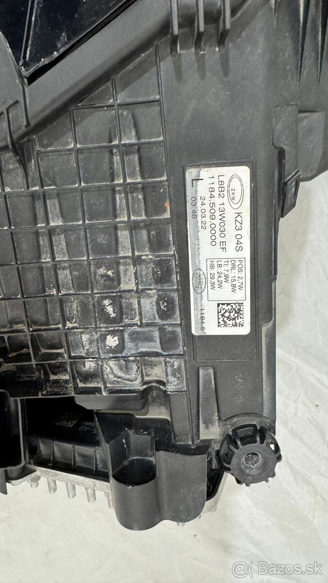 Land Rover Defender - svetlomet - 2