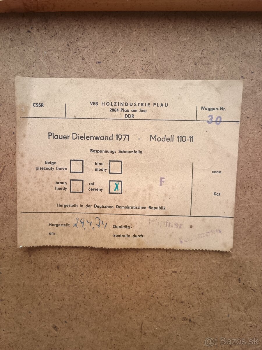 Retro vešiaková stena - 2