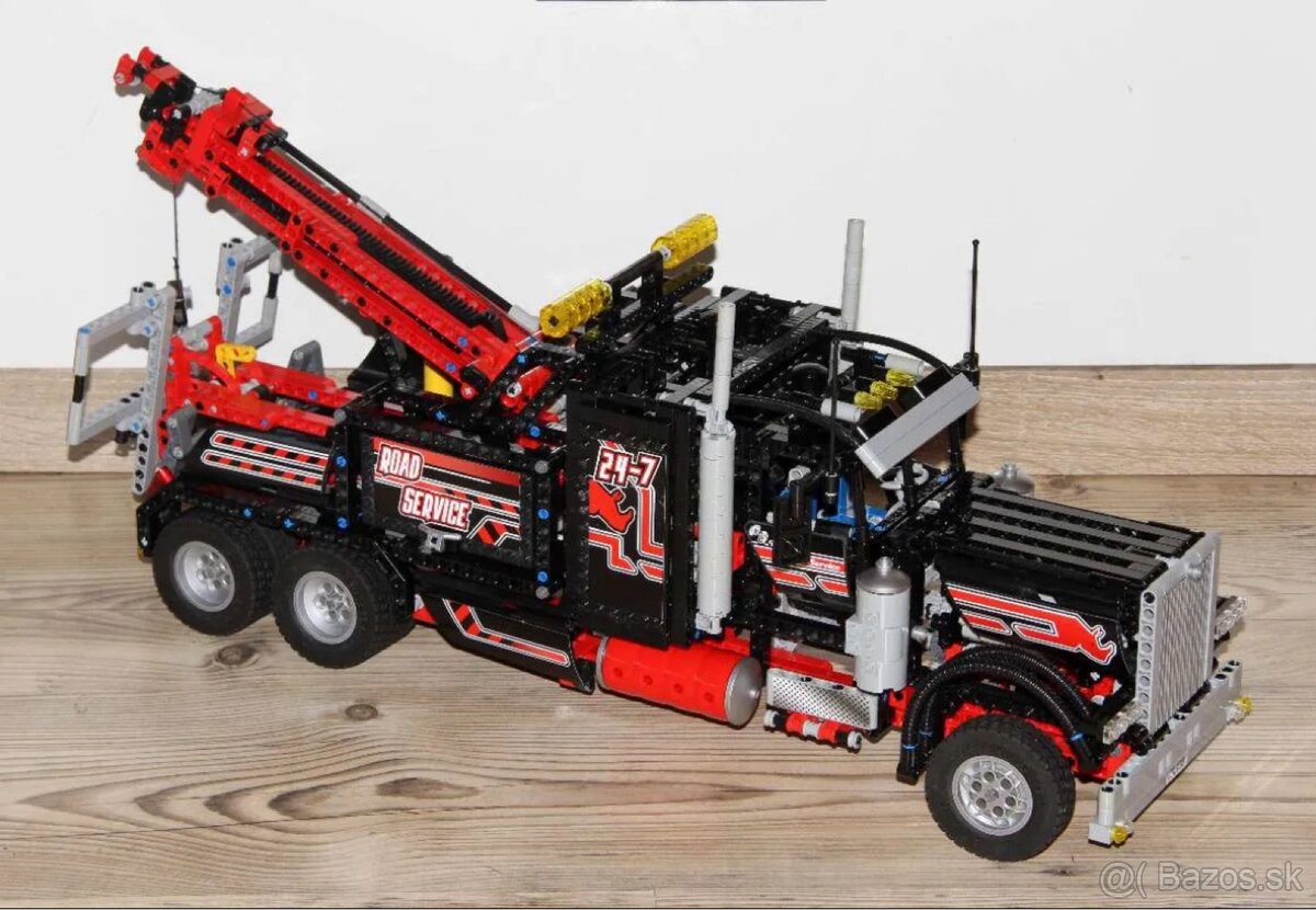 Lego Tow Truck 8285 - 2