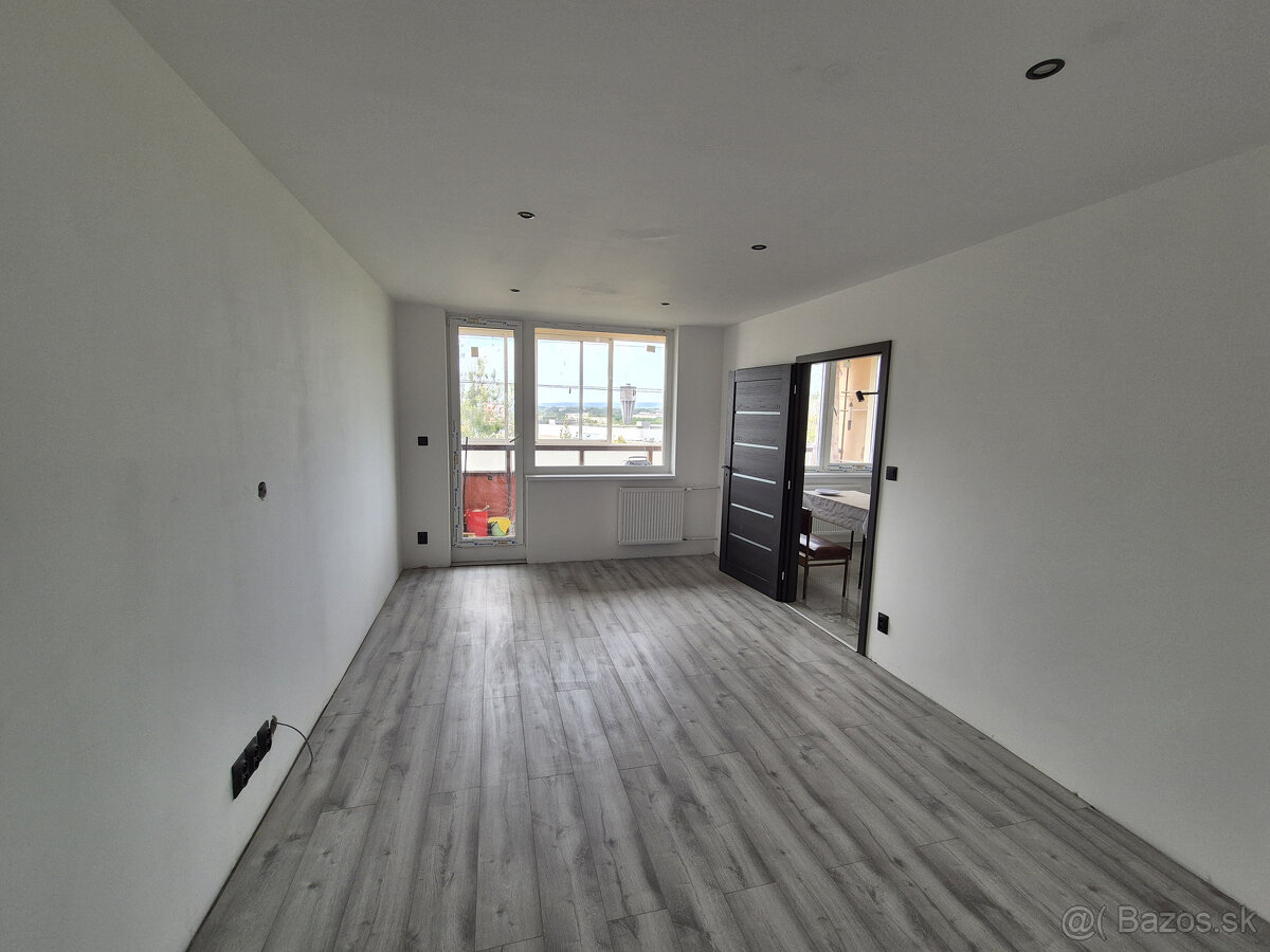 Prenájom 3 izb byt s LOGGIOU Košice s. Nad Jazerom NOVÝ - 2