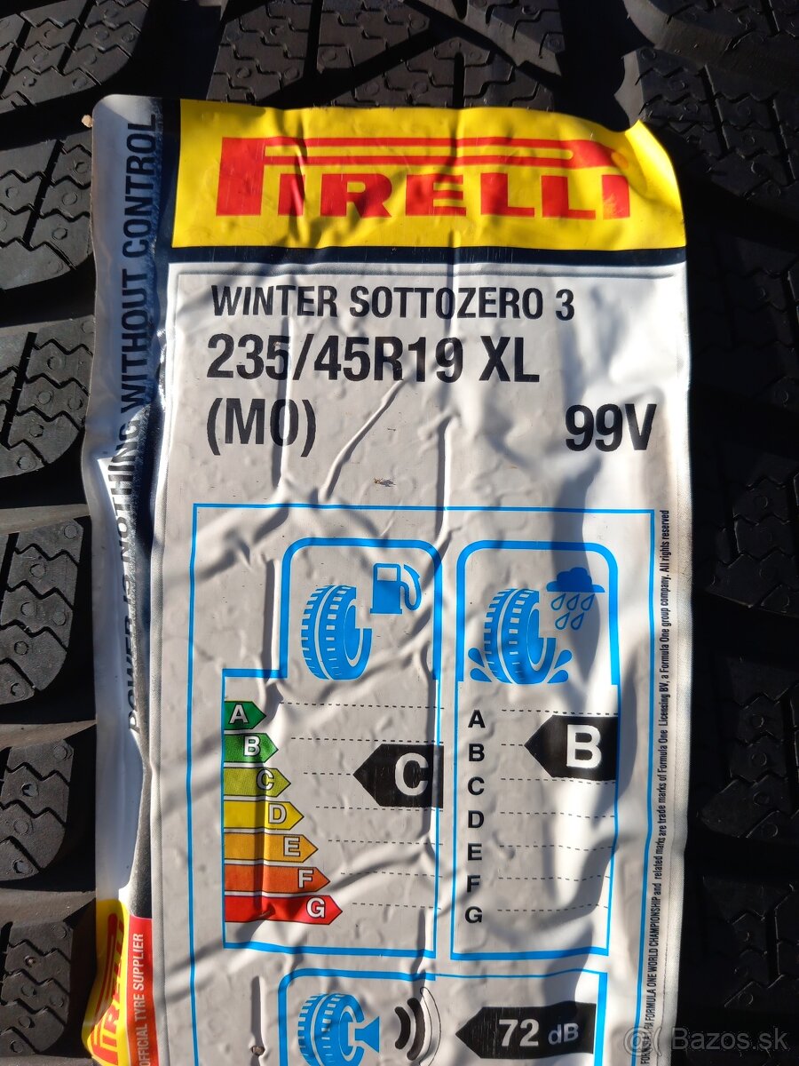 235/45 r19 zimne pneumatiky - 2
