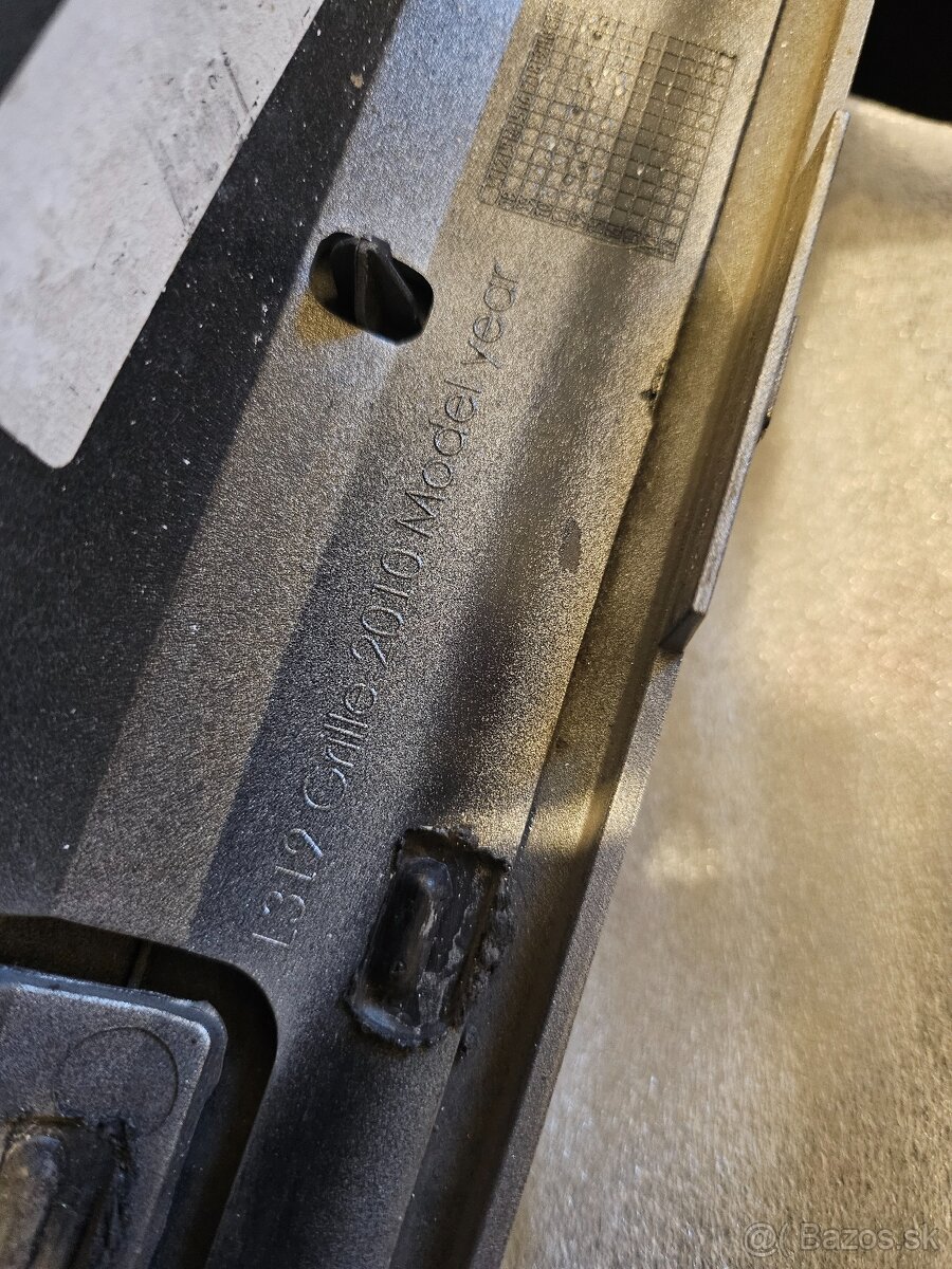 Mriezka chladica - predna maska discovery 4 - 2