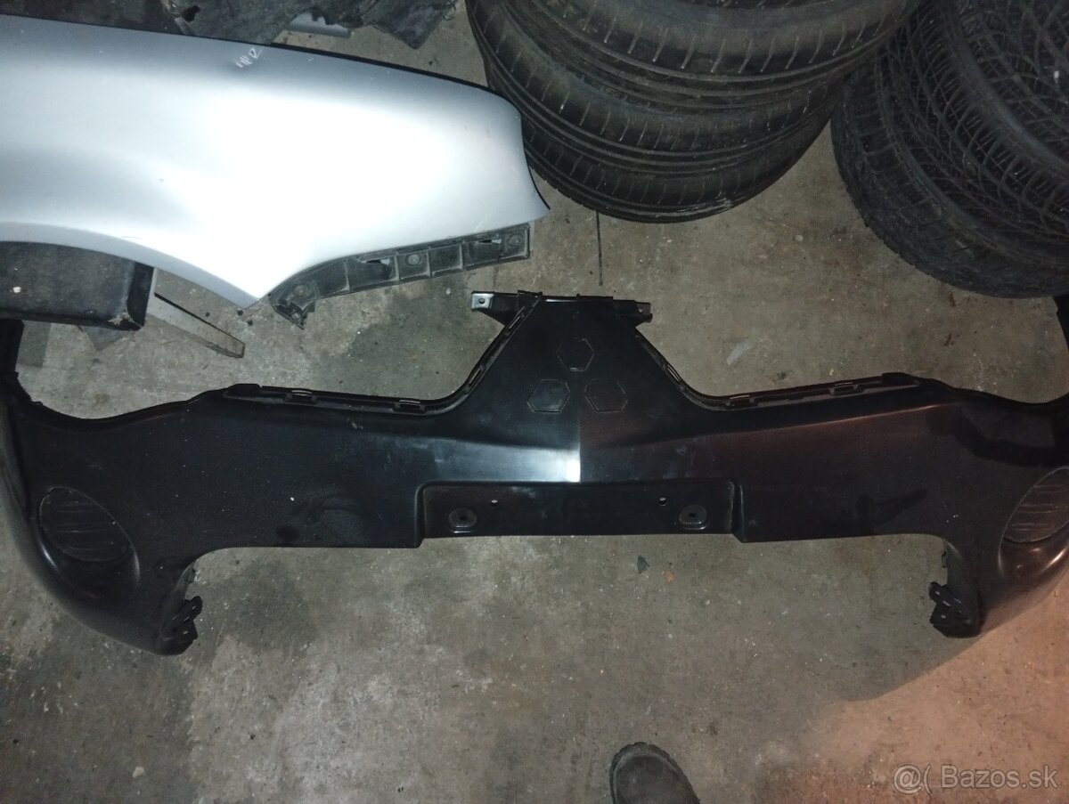 Predný nárazník Mitsubishi L200 - 2