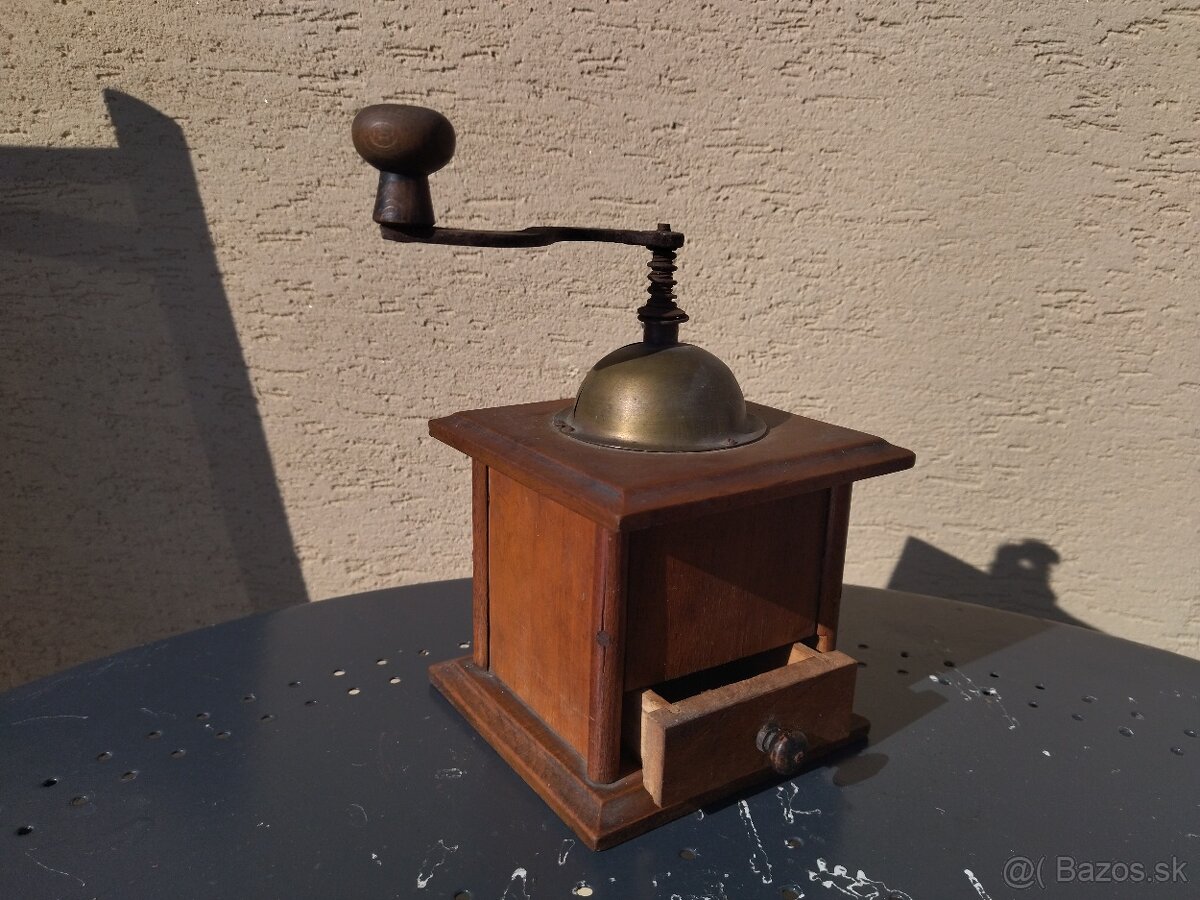 Starý mlynček na kávu - 2