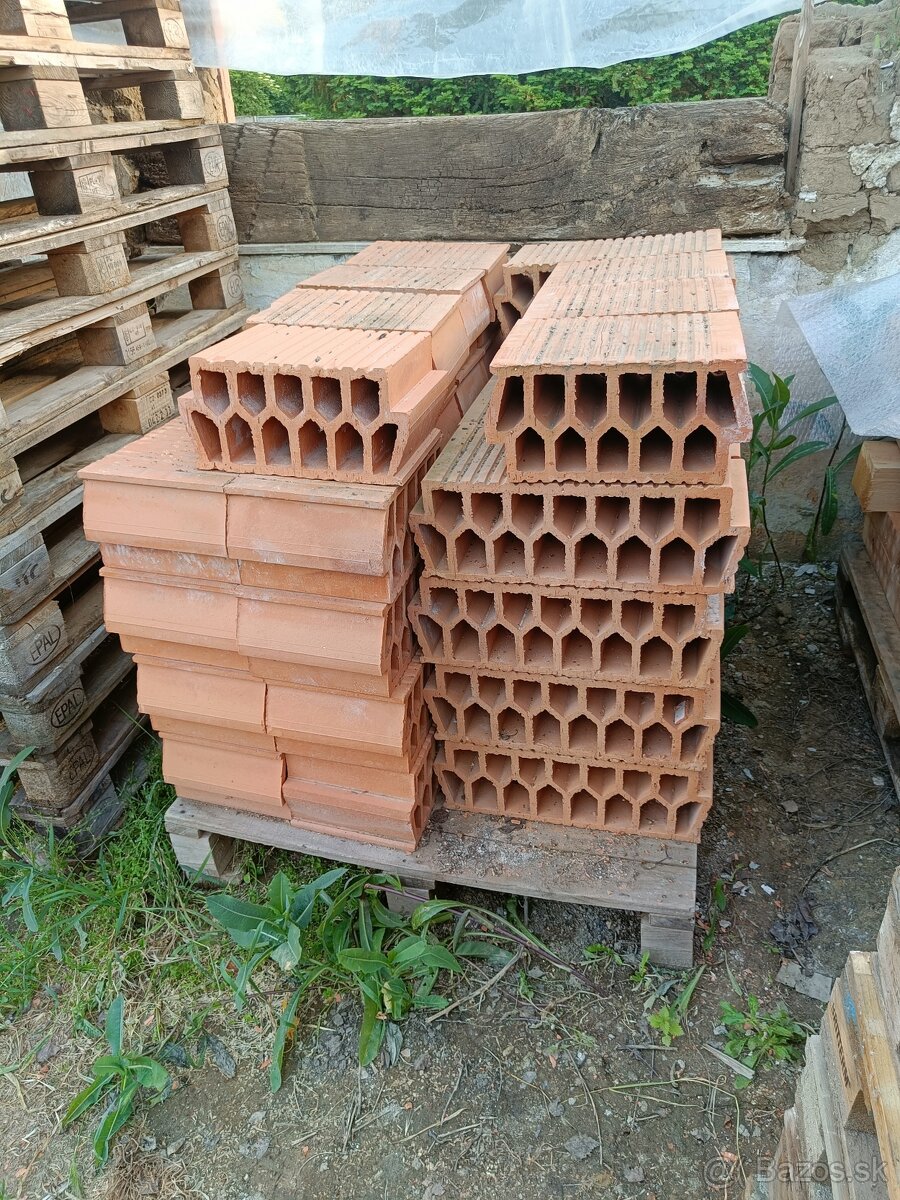 Keramická stropná vložka Miako - 2