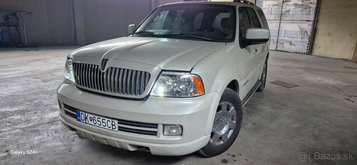 Lincoln Navigator - 2