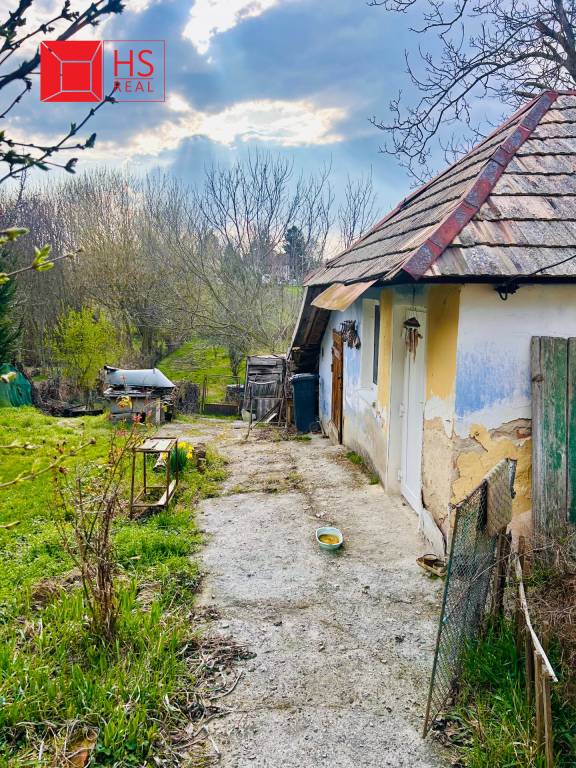 Predaj malého domu v veľkou záhradou v obci Dubník, okr. Nov - 2